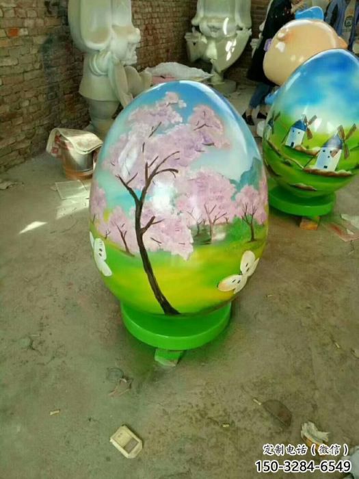 不倒翁雕塑廠家，商場景觀擺件，玻璃鋼創(chuàng)意不倒翁雕塑