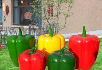 青椒雕塑廠家，仿真果蔬擺件，玻璃鋼仿真青椒雕塑小品