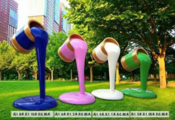 油漆桶雕塑廠家，園林小品美陳雕塑，仿真玻璃鋼油漆桶雕塑廠