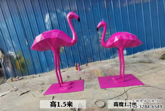 火鳥雕塑廠家，幾何彩繪雕塑，仿真火鳥雕塑制作