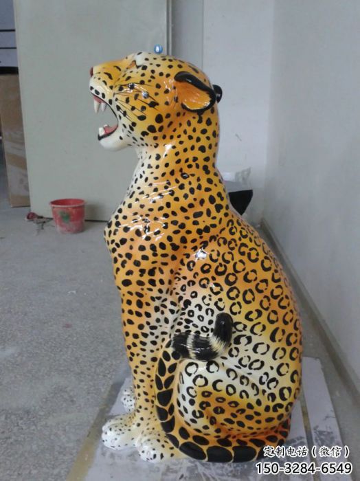 獵豹雕塑廠家，仿真獵豹雕塑價格，動物景觀小品