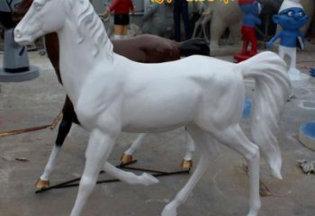 白馬雕塑廠家，公園景觀動物，仿真白馬雕塑制作商