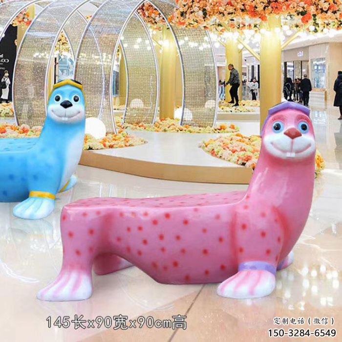 犀牛座椅雕塑廠家，商場景觀擺件，玻璃鋼座椅雕塑廠