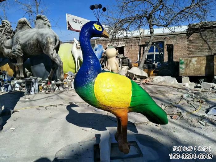 田間孔雀雕塑 彩繪仿真雕塑 園林擺件