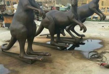 古銅色袋鼠雕塑 大型城市雕塑 商業(yè)街?jǐn)[件