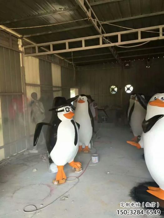 抽象企鵝雕塑 店門口彩繪雕塑 步行街擺件