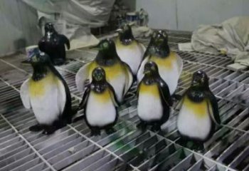 庭院企鵝雕塑 城市古銅色雕塑 動物小品