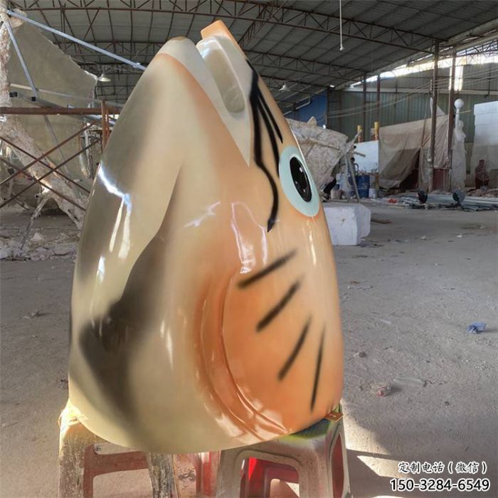 抽象魚頭雕塑 店門口彩繪雕塑 步行街擺件