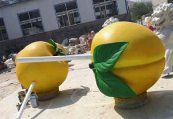 創(chuàng)意黃桃雕塑 步行街店門口雕塑 水果小品