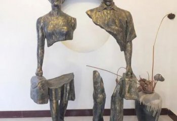 售樓處旅行者雕塑 商業街雕塑 空心人擺件