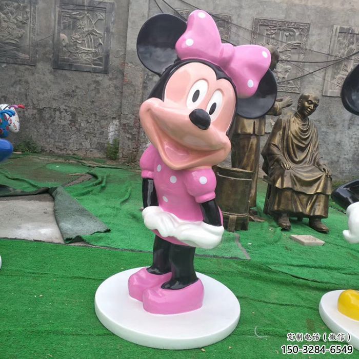 噴漆唐老鴨雕塑廠家 中式村口卡通雕塑 草地動漫雕塑