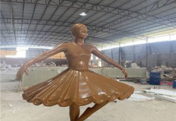 大型舞蹈雕塑 玻璃鋼演員雕塑 房地產跳舞雕塑