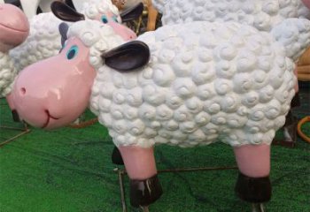 酒店小羊雕塑，抽象卡通雕塑，動漫擺件