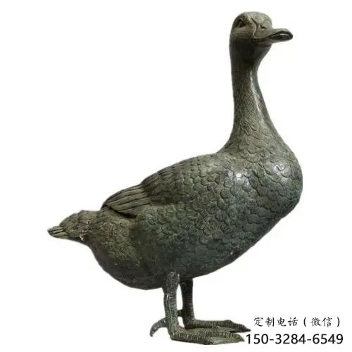 現代鴨子雕塑廠家，仿真動物， 街頭動物擺件