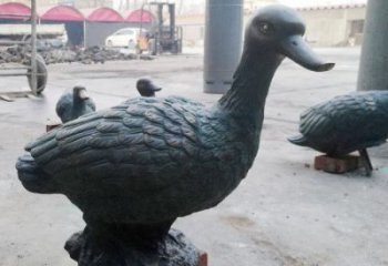 鴨子雕塑廠家，仿真動物， 公園廣場街頭擺件