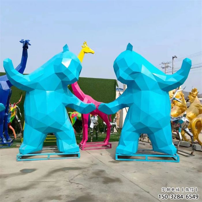 街頭大熊雕塑廠家，酒店房地產雕塑，彩繪景觀小品