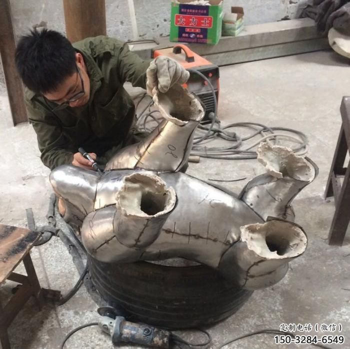 步行街猩猩雕塑廠家，景觀主題，鍛造工藝