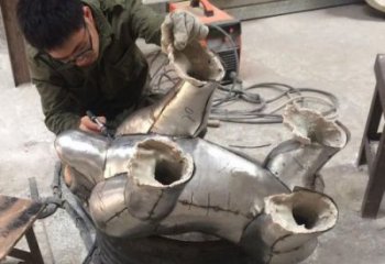 步行街猩猩雕塑廠家，景觀主題，鍛造工藝