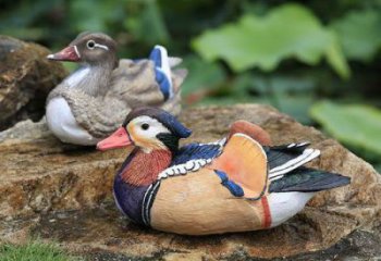 抽象鴛鴦雕塑廠家 店門口彩繪雕塑 步行街擺件