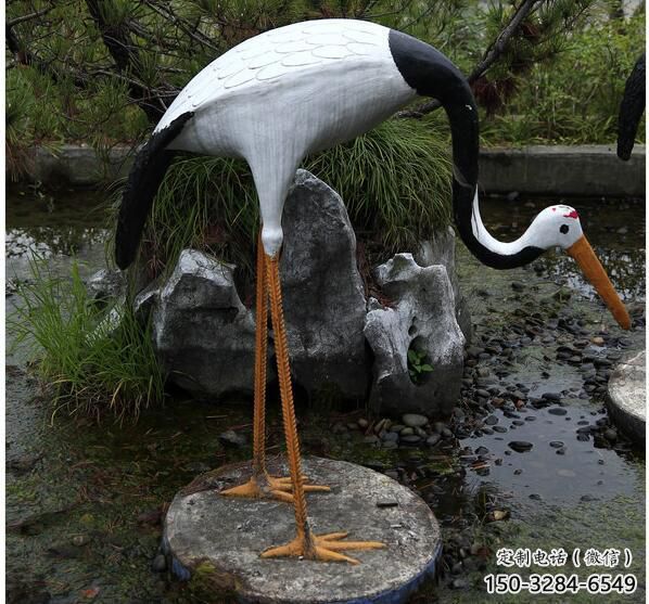 小區(qū)白鷺雕塑，戶外鳥類擺件雕塑，抽象效果