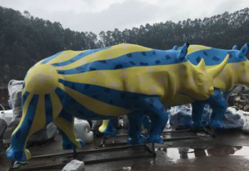 街道犀牛雕塑，彩繪工藝雕塑，公園擺件效果