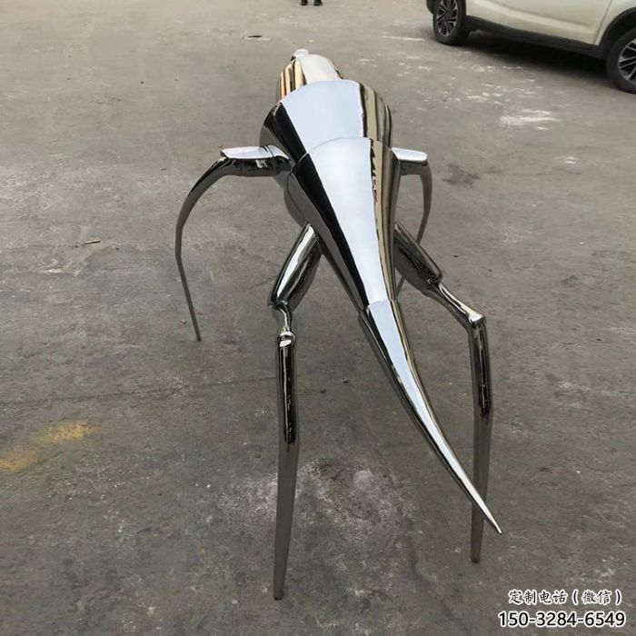 戶外仿真蝗蟲雕塑，鏡面拋光雕塑，昆蟲主題