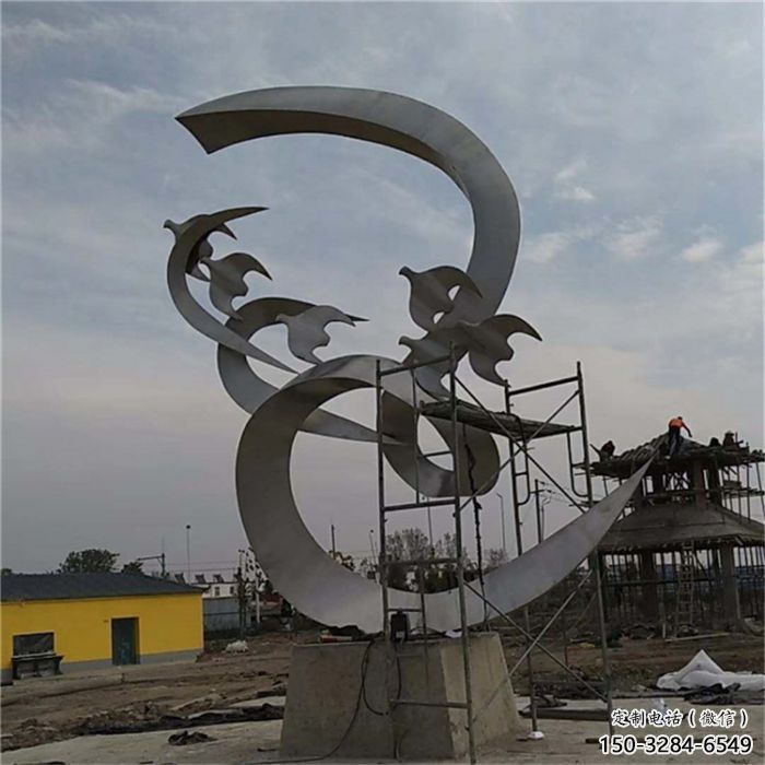 戶外鴿子雕塑，彩繪雕塑，抽象效果