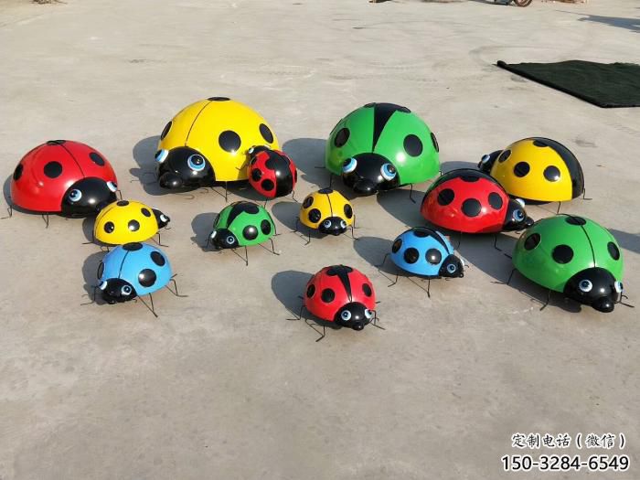 美陳蟲子雕塑，動物彩繪雕塑，仿真擺件