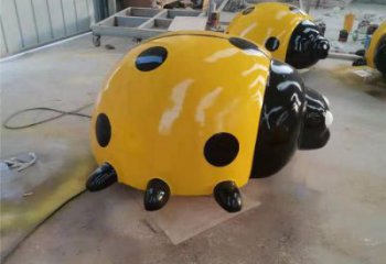 仿真蟲子雕塑，動漫公園雕塑，抽象效果