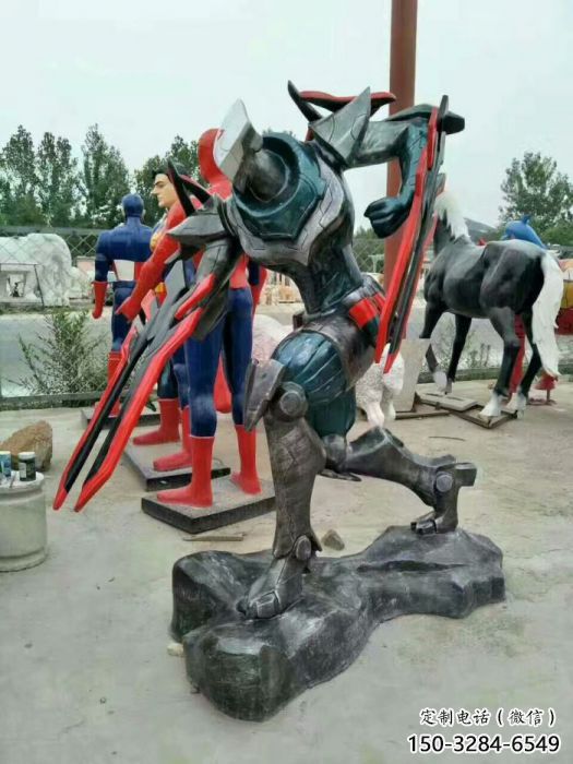 提供卡通機(jī)器人雕塑