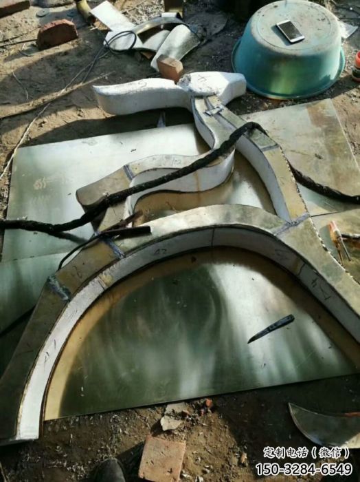 門口小鹿雕塑供應，多彩藝術，別墅抽象銅鹿雕塑供求