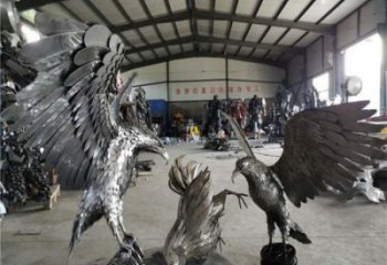 機(jī)甲版老鷹雕塑