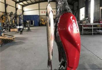 鐵藝機(jī)甲鳥釣魚雕塑