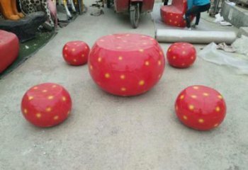 草莓坐凳雕塑，組合系列，玻璃鋼坐凳雕塑制作