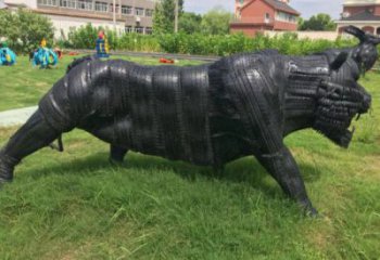 甘南輪胎牛雕塑承接，鍛造工藝，仿銅輪胎牛雕塑訂做