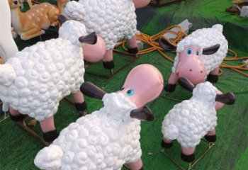 株洲小區小羊雕塑，彩繪動物雕塑，抽象效果