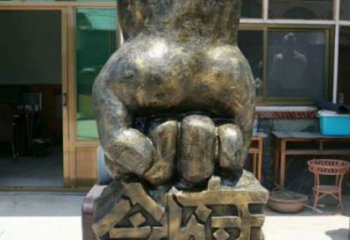 建鄴握拳雕塑訂做，歐式風(fēng)格，玻璃鋼握拳雕塑廠(chǎng)家選定