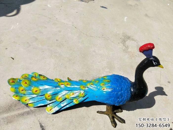 渭南彩繪孔雀雕塑制作選用，景區(qū)案例，動(dòng)物美陳雕塑