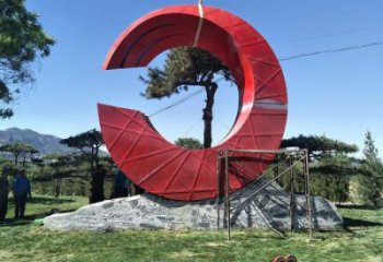 那曲草地精神堡壘雕塑