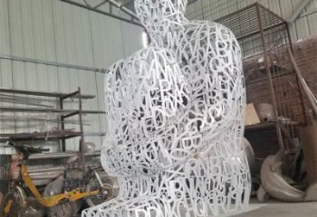 克孜勒蘇柯大型鏤空人物雕塑常用，戶外擺放，鐵藝字母人物雕塑展示