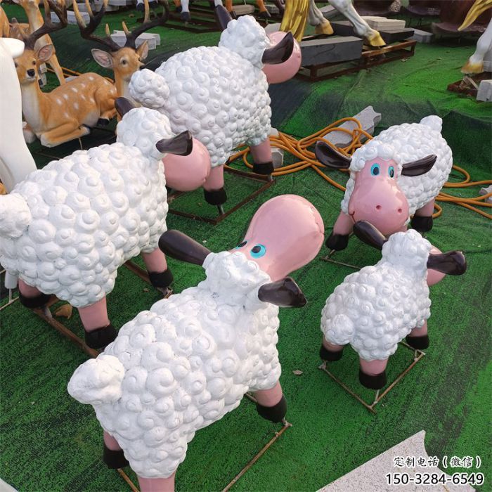 江北小區(qū)小羊雕塑，彩繪動物雕塑，抽象效果