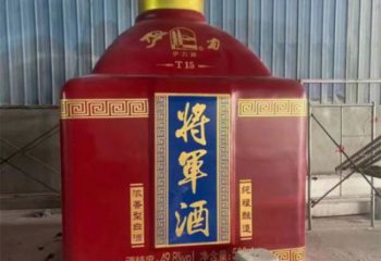 西湖洋酒瓶雕塑選定，景觀雕塑，玻璃鋼洋酒瓶雕塑造型生產(chǎn)商