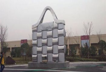 金華景觀(guān)背包雕塑優(yōu)選，陸地?cái)[件，園林不銹鋼背包雕塑供應(yīng)