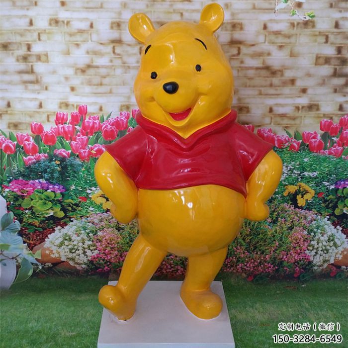 動(dòng)漫布朗熊雕塑,戶外卡通雕塑,彩繪工藝